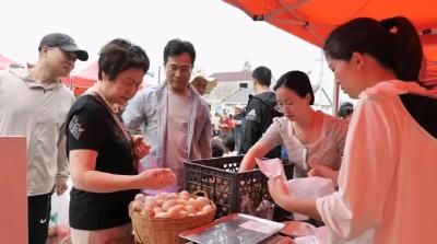 “八角赶大集”何以火出天际？