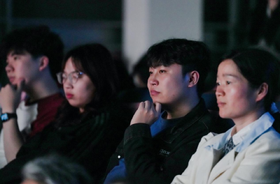 李德仁院士领衔，三代科研人在武汉同台