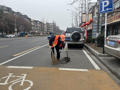 新春走基层|环卫工坚守岗位 让春节“更洁净”