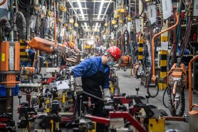 中国定调明年经济工作 专家解读政策取向新信号