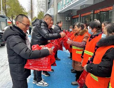 爱心企业送温暖 浓浓关爱暖人心