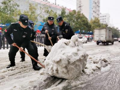 除冰除雪 全城总动员