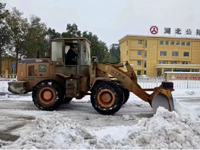 周矶街道： 以“雪”为令齐上阵 全力以赴保畅通