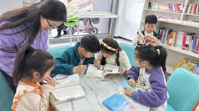 市实验小学北校区组织学生开展主题阅读活动