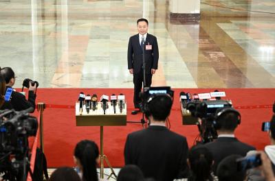 首场“部长通道”丨资金投向哪里？国家水网建得咋样？水利部部长李国英谈水利话题
