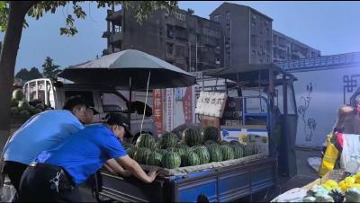 潜江市开展占道经营整治行动