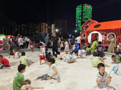 县河公园吸引市民“尝鲜”