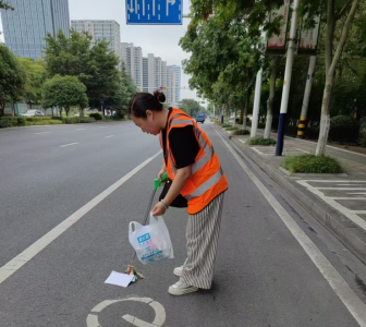 市环卫局：全员上路  保障城区卫生环境