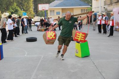 杨市街道举行首届农民趣味运动会