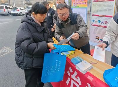 小东门社区：弘扬宪法精神 共筑和谐小区