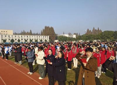 市人民法院：“宪”入人心，让法治阳光充分普照