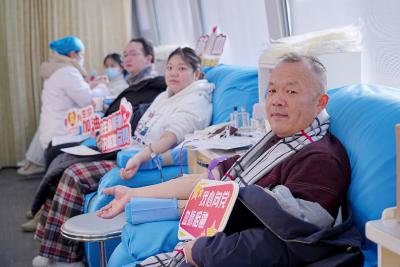 爱心献血 情暖冬日