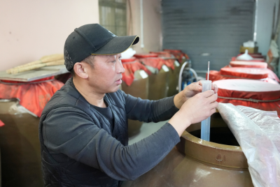 熊口镇里的酒香传承：古法酿新酒，畅销靠“虾稻”