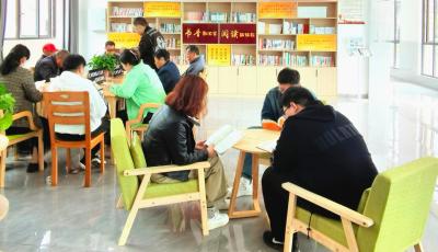 潜江：为乡村振兴“书”送力量