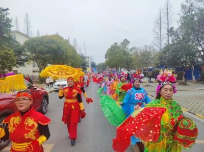 广华寺街道：邻里百家宴 欢乐聚一堂