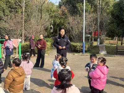 广华寺街道开展反诈宣传活动