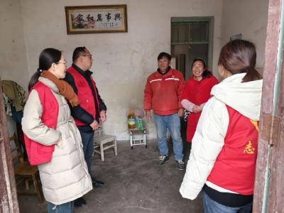 周矶管理区：青年志愿者“追锋”行动 为群众生活保驾护航