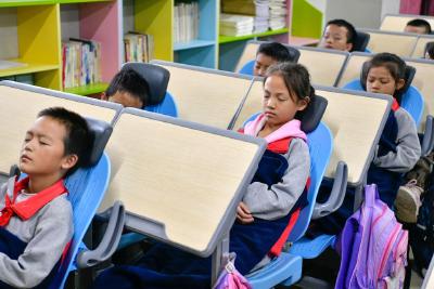 你家娃每天睡几个小时？——部分中小学生睡眠不足现象调查