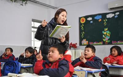 两会青年说丨青春之光点亮乡村教育