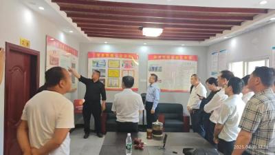 中央农广校调研组来潜调研