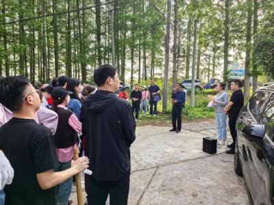 广华寺街道：企地同心齐劳作 乡村振兴添活力