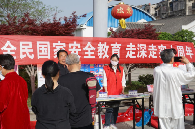 运粮湖管理区开展国家安全教育日普法宣传活动