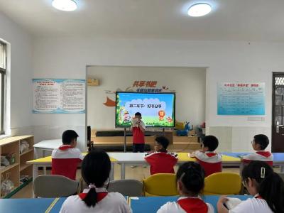 中国邮政潜江分公司举办“书香伴成长 财商启新航”户外亲子读书会