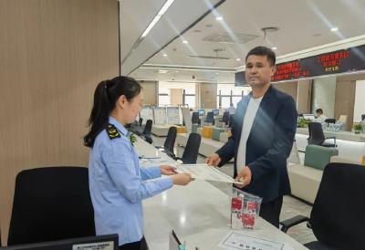 从个体到企业仅需一小时  潜江“个转企”高效便民
