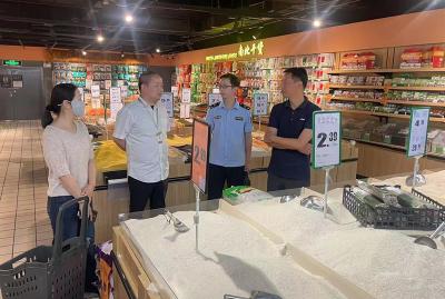 市发改委开展“五一”节前重要民生商品价格巡查工作