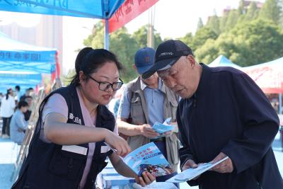 潜江市开展全国防灾减灾日主题宣传活动