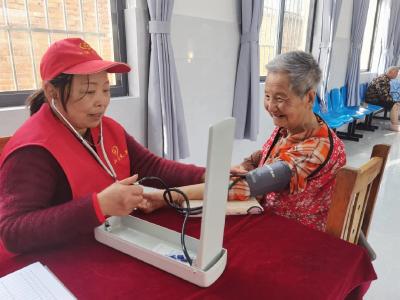 爱心助残 暖心同行