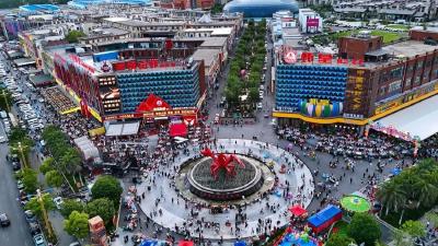 潜江龙虾凭啥“钳”动千亿赛道？秘诀在这里→ 