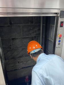 湖北特检院潜江分院开展校园杂物电梯专项检验