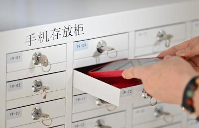 探访高考评卷现场：让每一分有理有据 