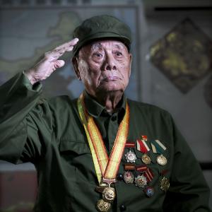 山河铭记 光辉岁月 致敬抗战老兵致敬民族灯塔