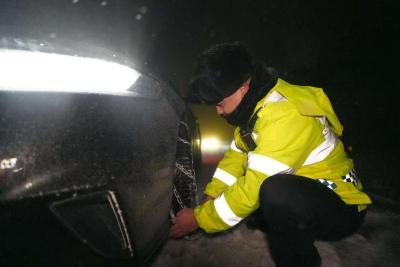 大寒中，他们用坚守传递暖意