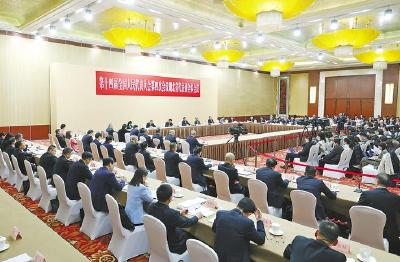 湖北代表团开放日侧记：从“何以吸引人”到“何以赢未来”