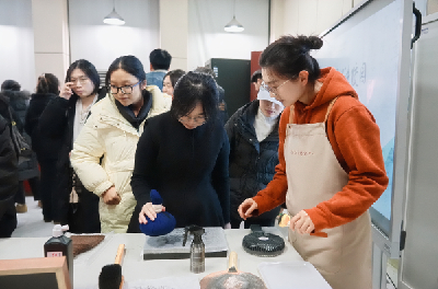 河南：古籍保护进校园 