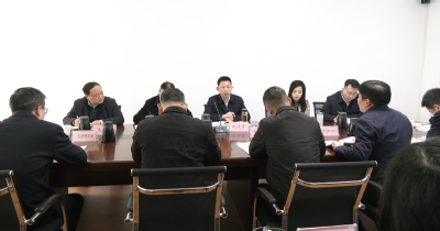 纪道清主持召开专题会 研究化解信访突出问题