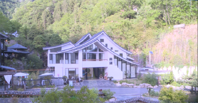 住进风景里！南溪・梅子民宿以现代设计唤醒神农架诗意