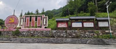记者实地探访松柏镇“清洁家园”行动开展情况