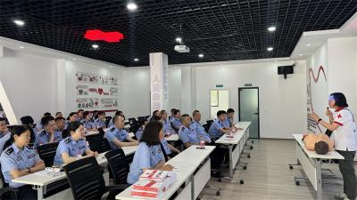 林区公安局开展AED使用及应急救护培训