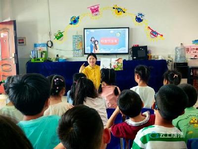 随县县直中心幼儿园开展母亲节系列活动
