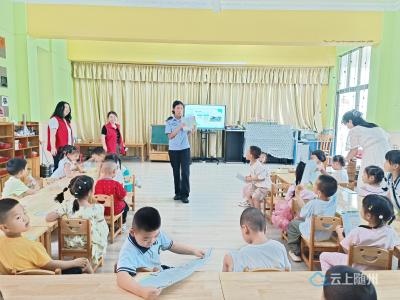 九曲弯社区：警民携手筑和谐，警校联动护平安