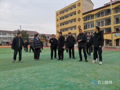 万和镇人大代表深入学校调研 共商教育发展大计