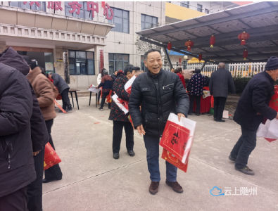 笔墨送福，健康迎新，六草屋社区新春庙会 “年味”与“人情味”双馨