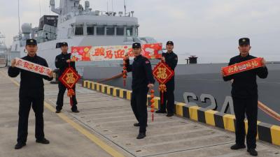 硬核新春祝福！来自海军随州舰