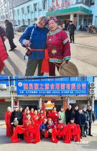 锣鼓喧天闹元宵 旱船舞出幸福年 —— 随县洪山镇开展元宵节民俗文化展演活动