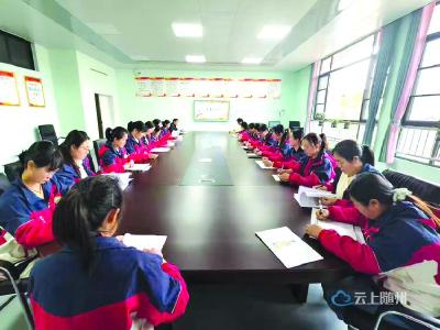 “智慧碰撞，共育童心”———府河镇第二幼儿园开展教师公开课活动 