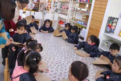 華師廣水幼兒園開展“三八”婦女節感恩活動